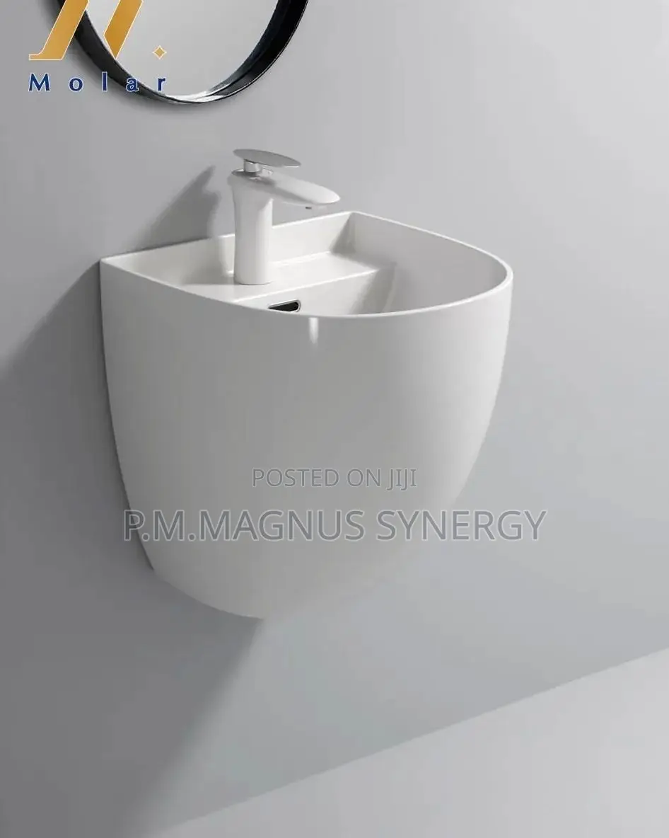 England Standard White Wall Mounted Basin.