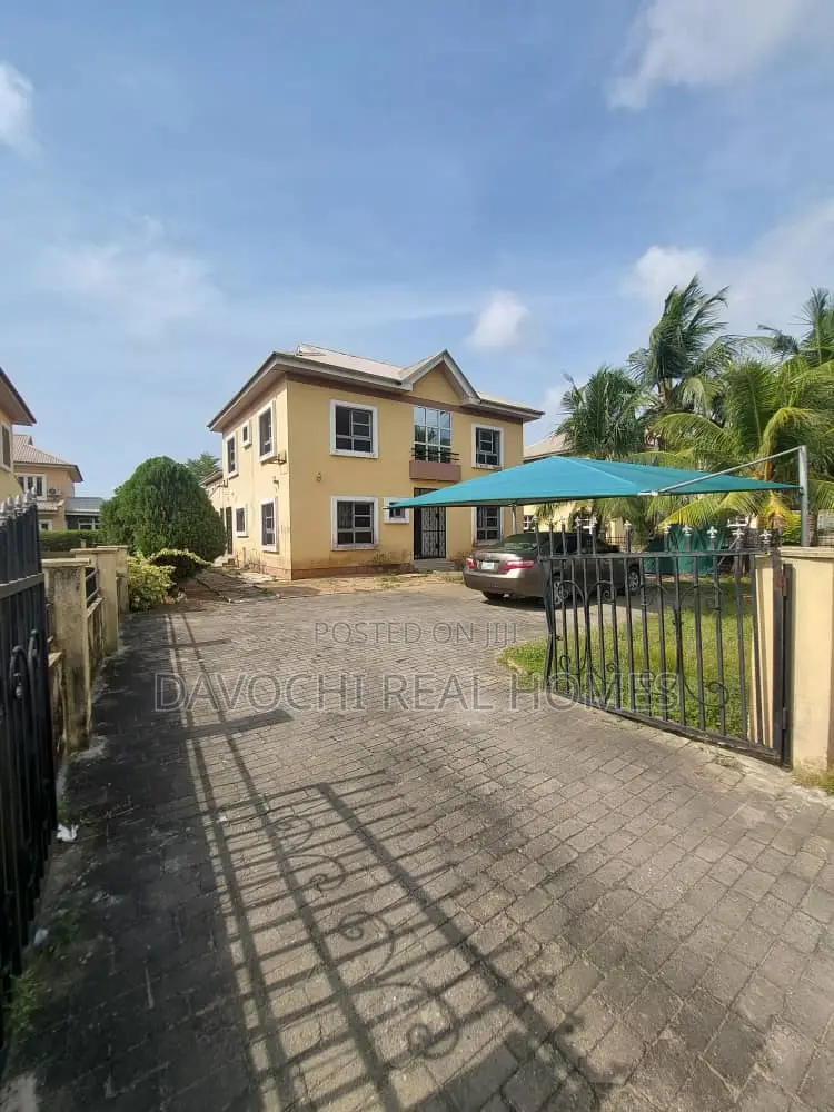 4bdrm Duplex in Northern Fourthshore, Lekki for rent