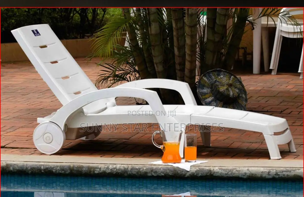 Quality Executive Swimming Pool Bed