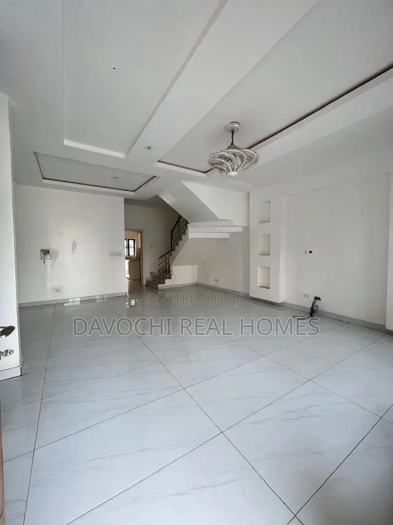 4bdrm Duplex in Ikate, Lekki for rent