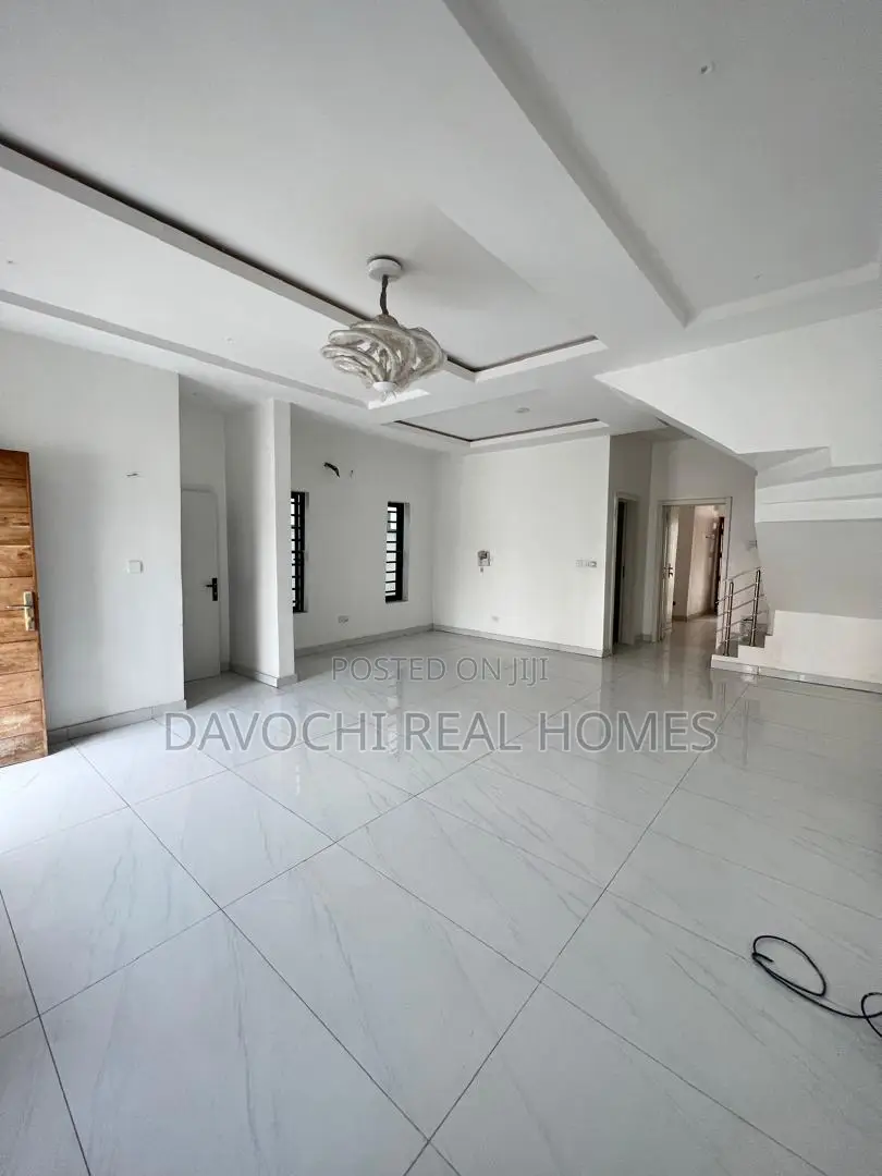 4bdrm Duplex in Ikate, Lekki for rent