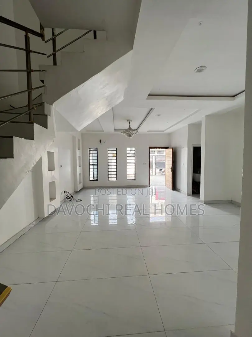 4bdrm Duplex in Ikate, Lekki for rent