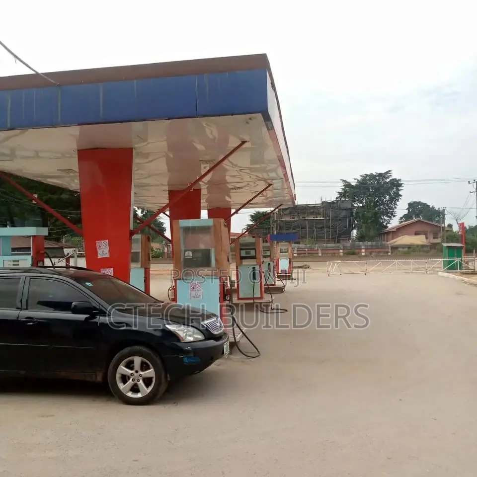 Filling Station for Sale at Aduwawa Rd,Benin. 120x170ft.230m