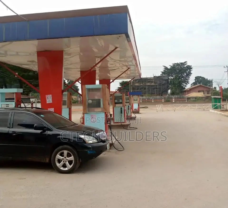 Filling Station for Sale at Aduwawa Rd,Benin. 120x170ft.230m