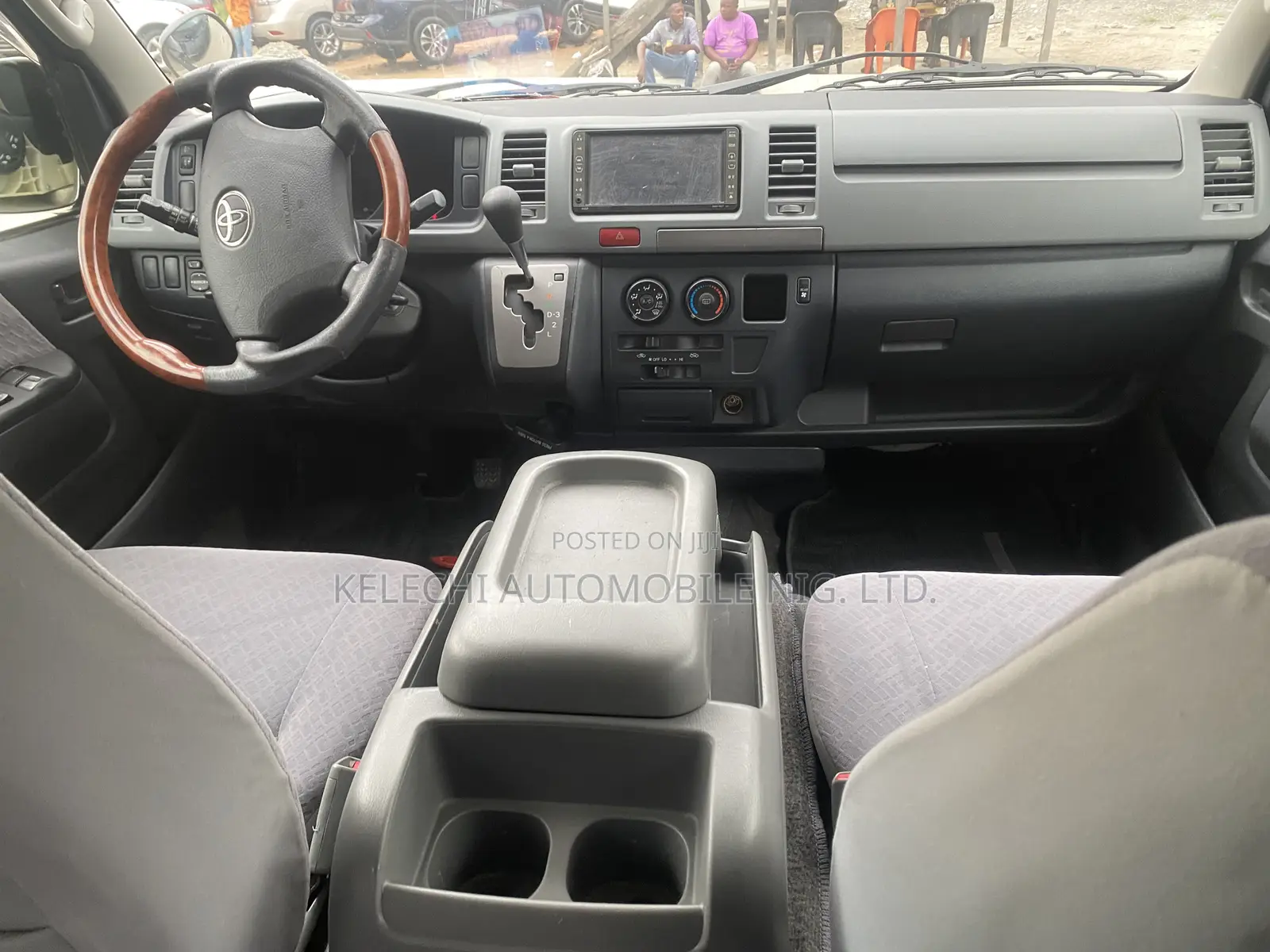 Toyota HiAce 2012 Black