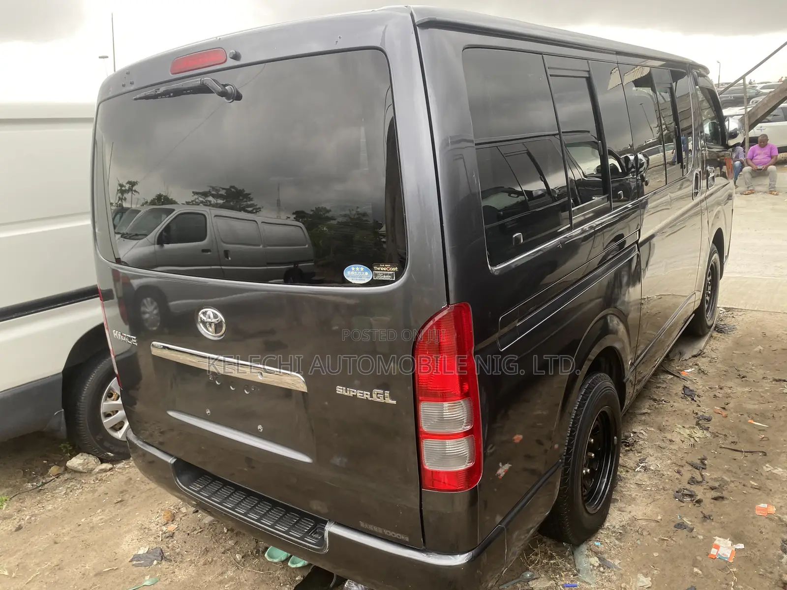 Toyota HiAce 2012 Black