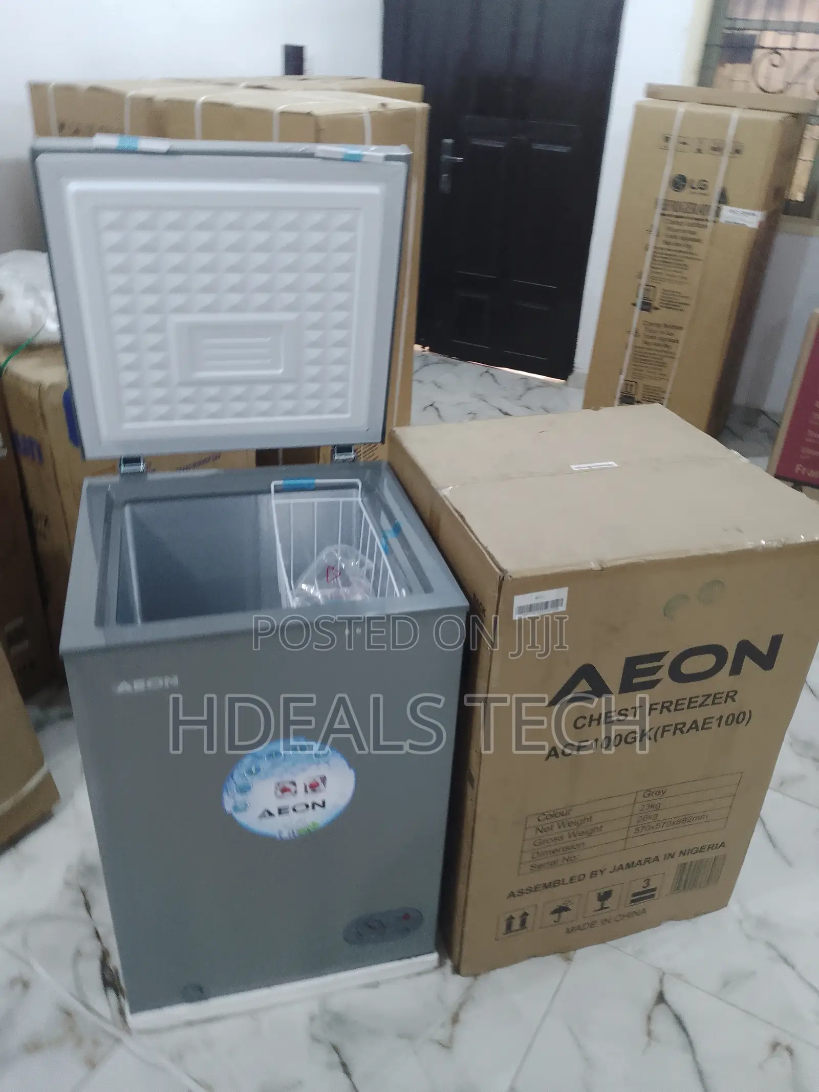 High Quality 100L Aeon Chest Freezer.