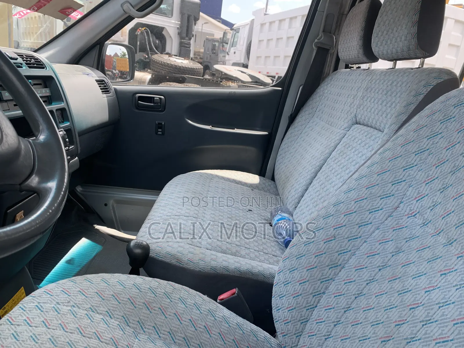 Toyota HiAce 2006 Silver