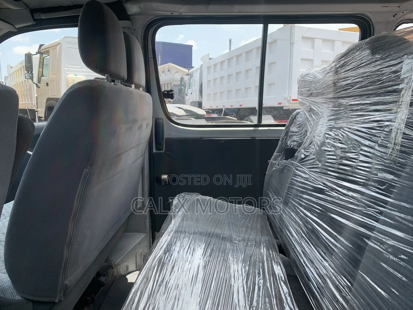 Toyota HiAce 2006 Silver