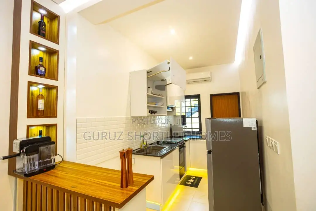 Exquisitely Furniture 2 Bedroom Shortlet Apartment.