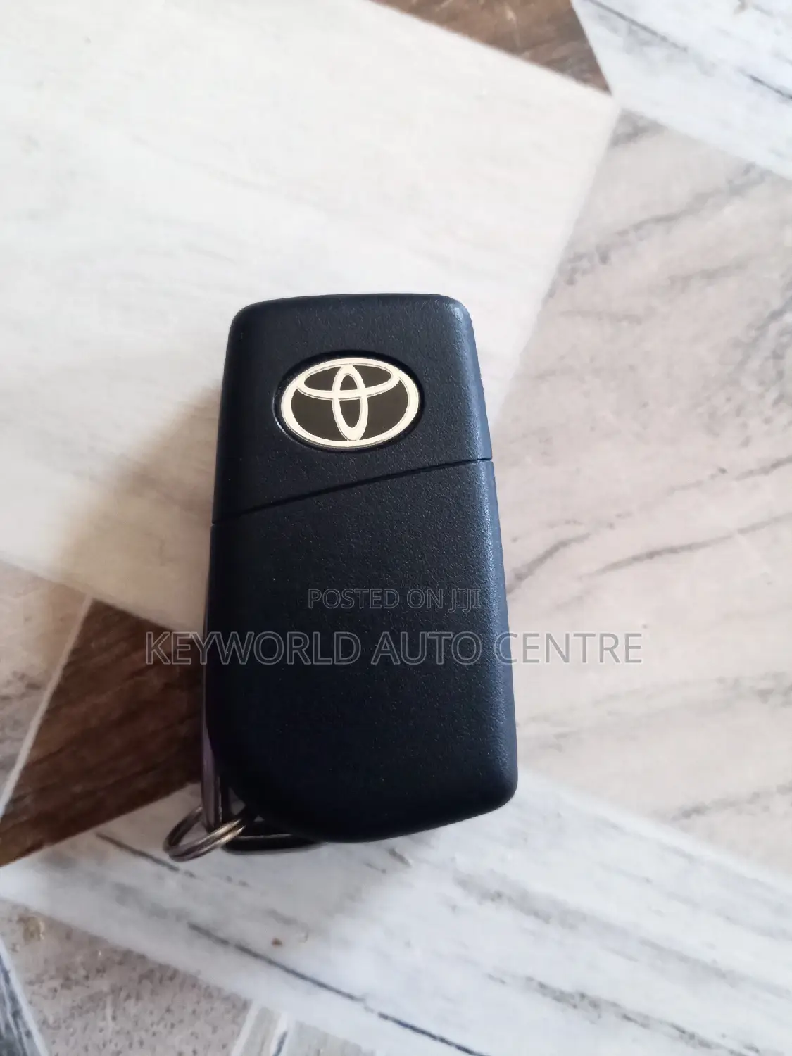 2019-2022 Toyota RAV4 3-Button Flip Key PN:89070-0R300(OEM)