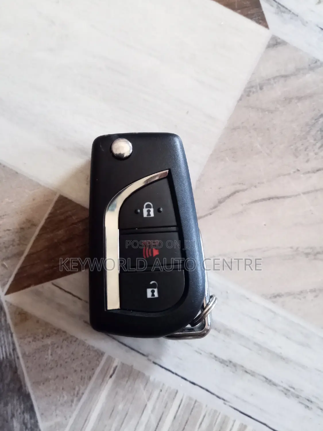 2019-2022 Toyota RAV4 3-Button Flip Key PN:89070-0R300(OEM)