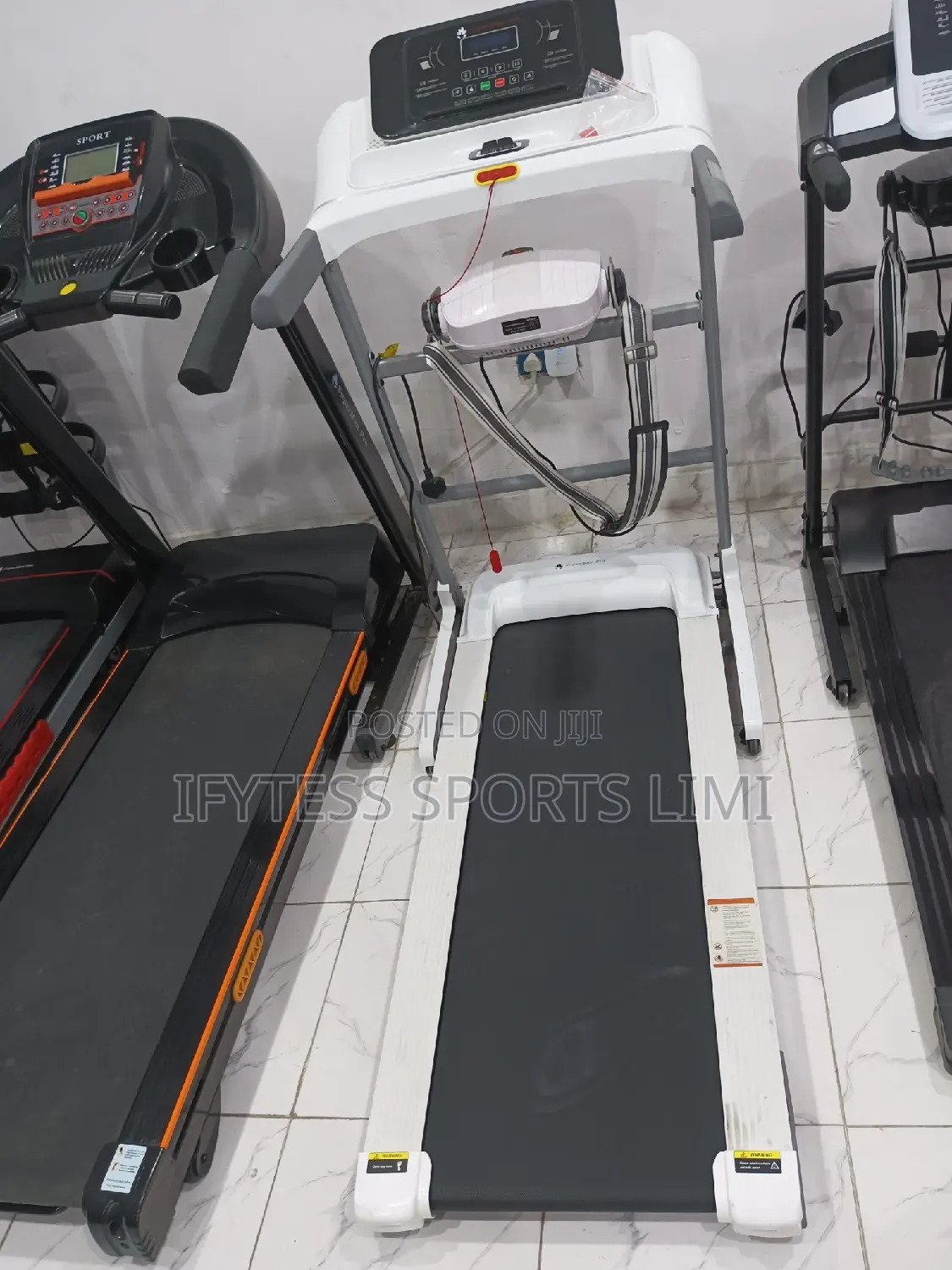 2.5hp Treadmill Lite With Massager (White