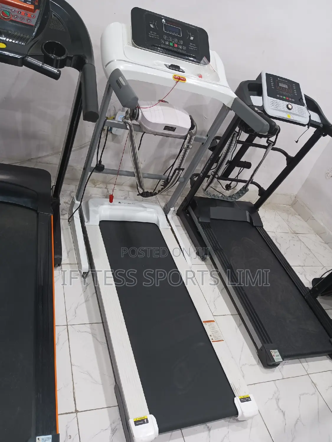 2.5hp Treadmill Lite With Massager (White