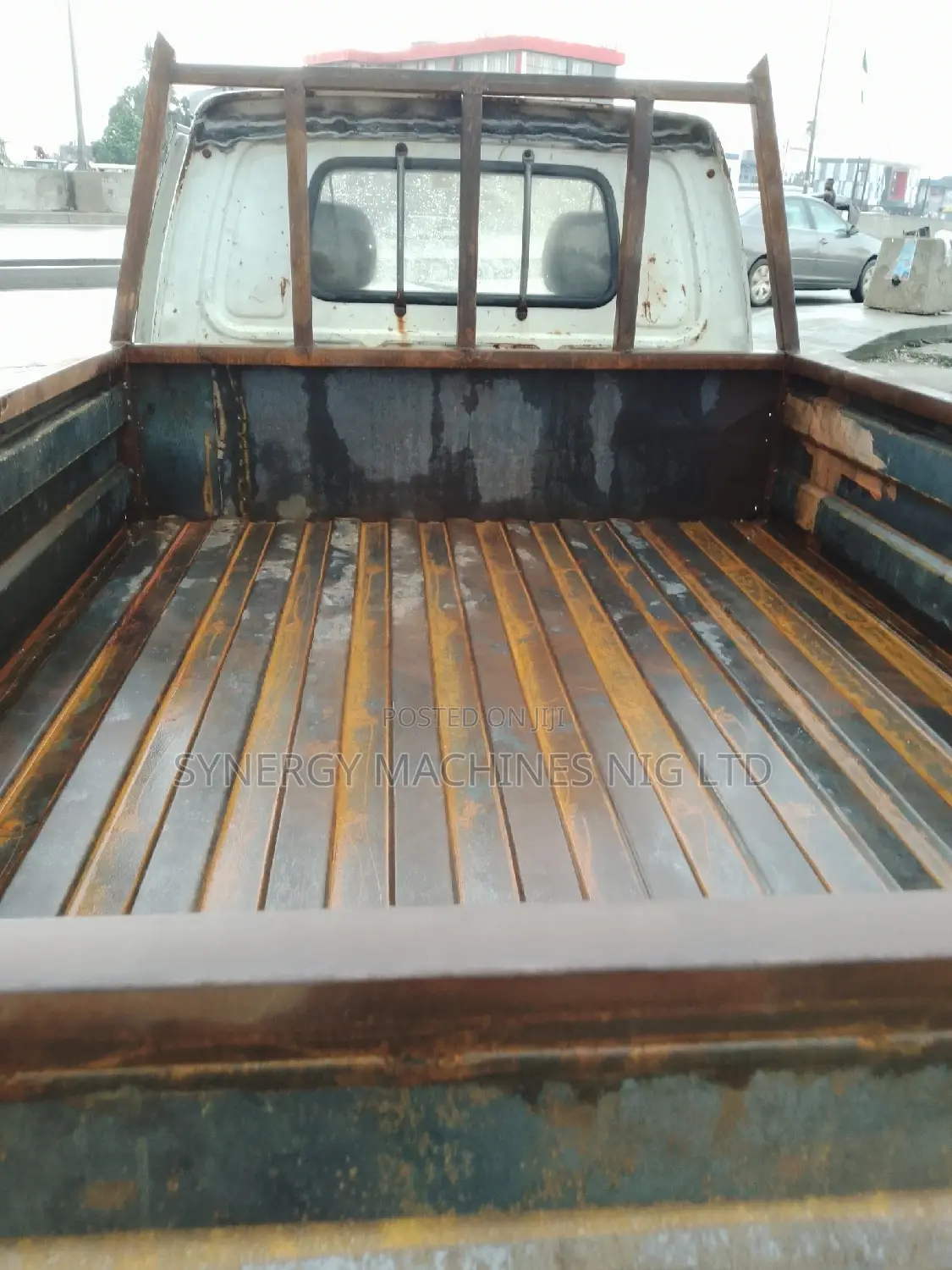 Hijet Tipper Truck/ Iron Bucket