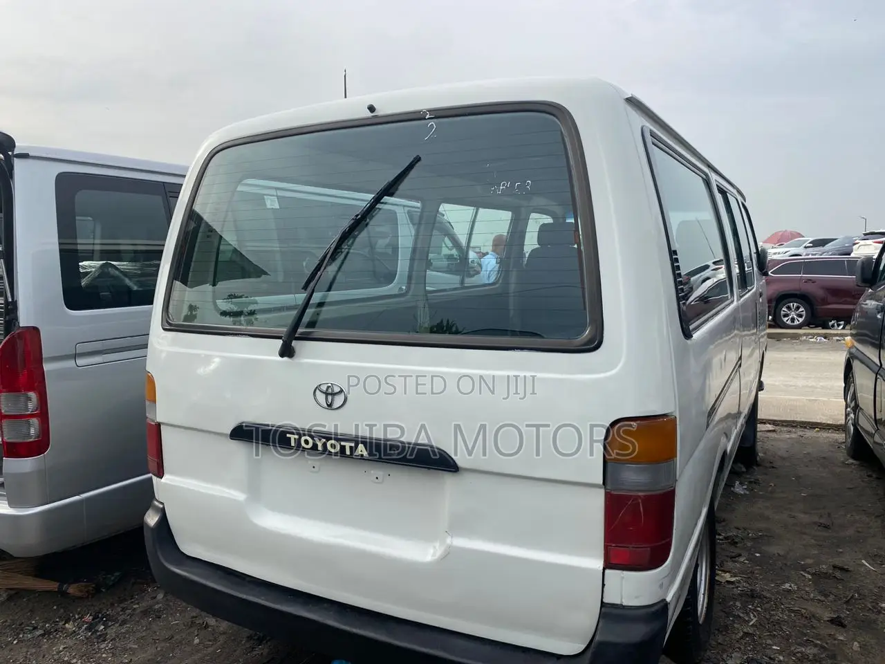 Toyota HiAce 1999 White