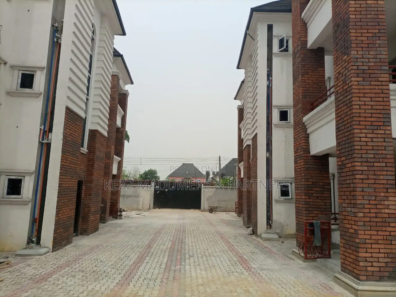 12bdrm Block of Flats in Egbelu Avenue , Off, Port-Harcourt for sale