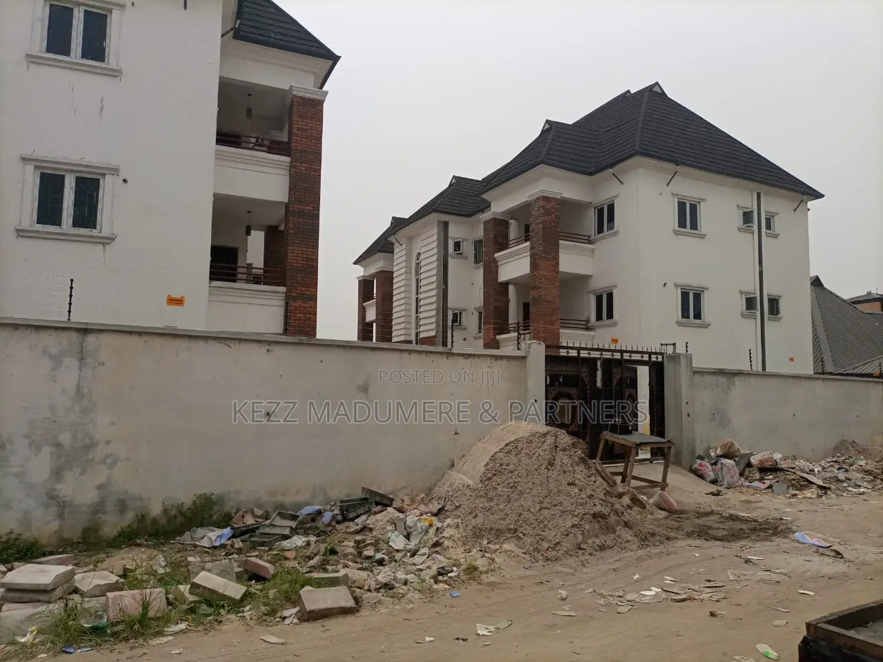 12bdrm Block of Flats in Egbelu Avenue , Off, Port-Harcourt for sale