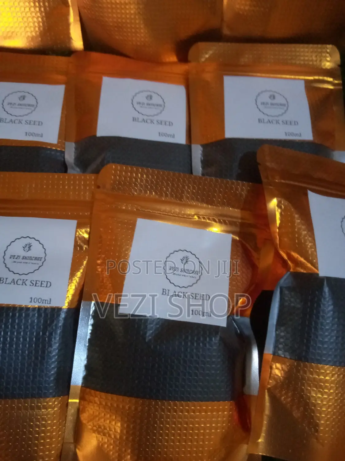 Vezi Pure Black Seeds