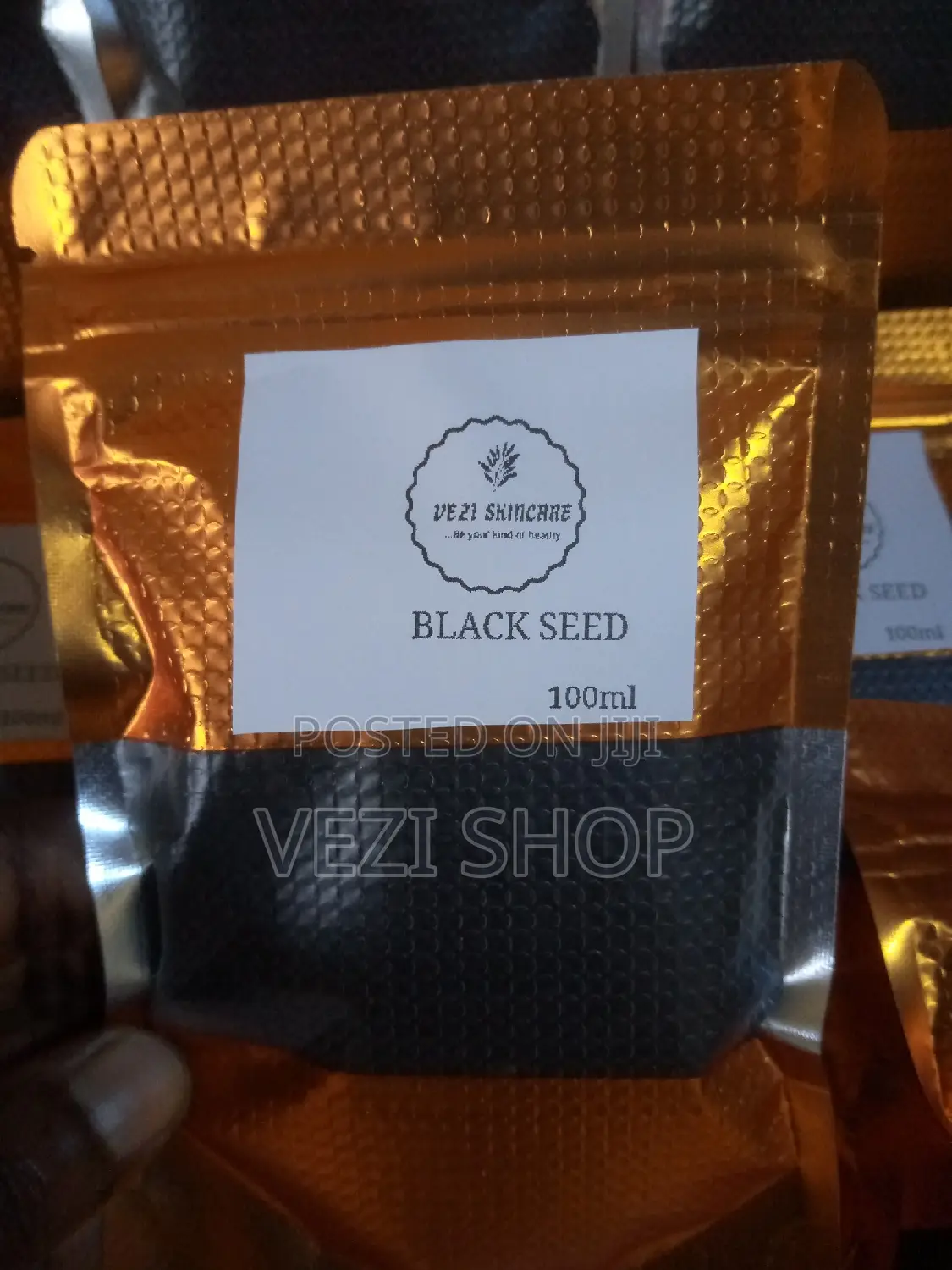 Vezi Pure Black Seeds