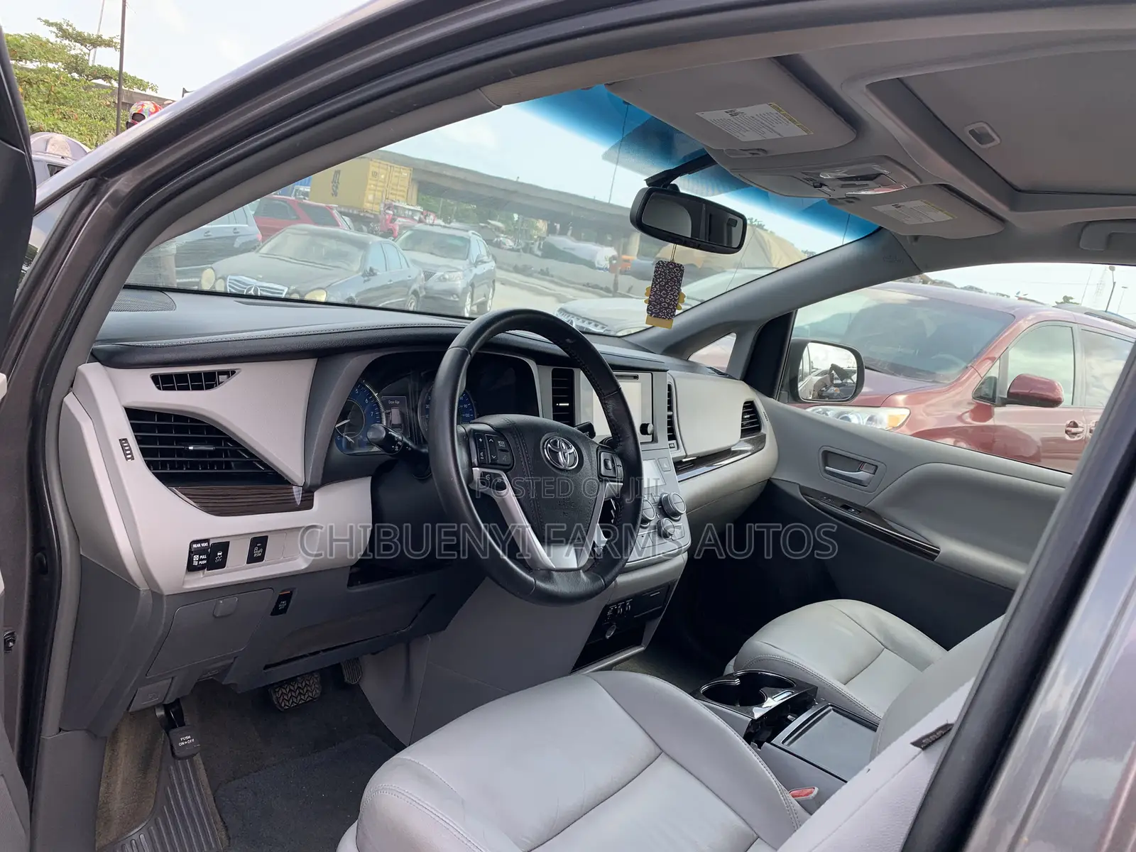 Toyota Sienna 2015 Gray