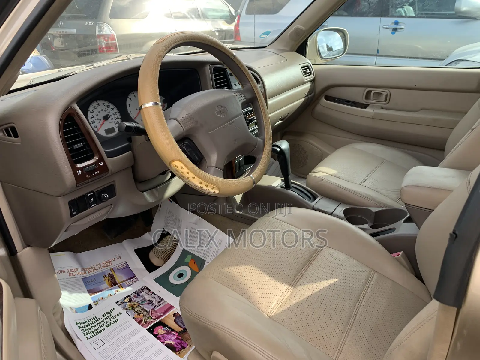 Nissan Pathfinder 2002 Gold