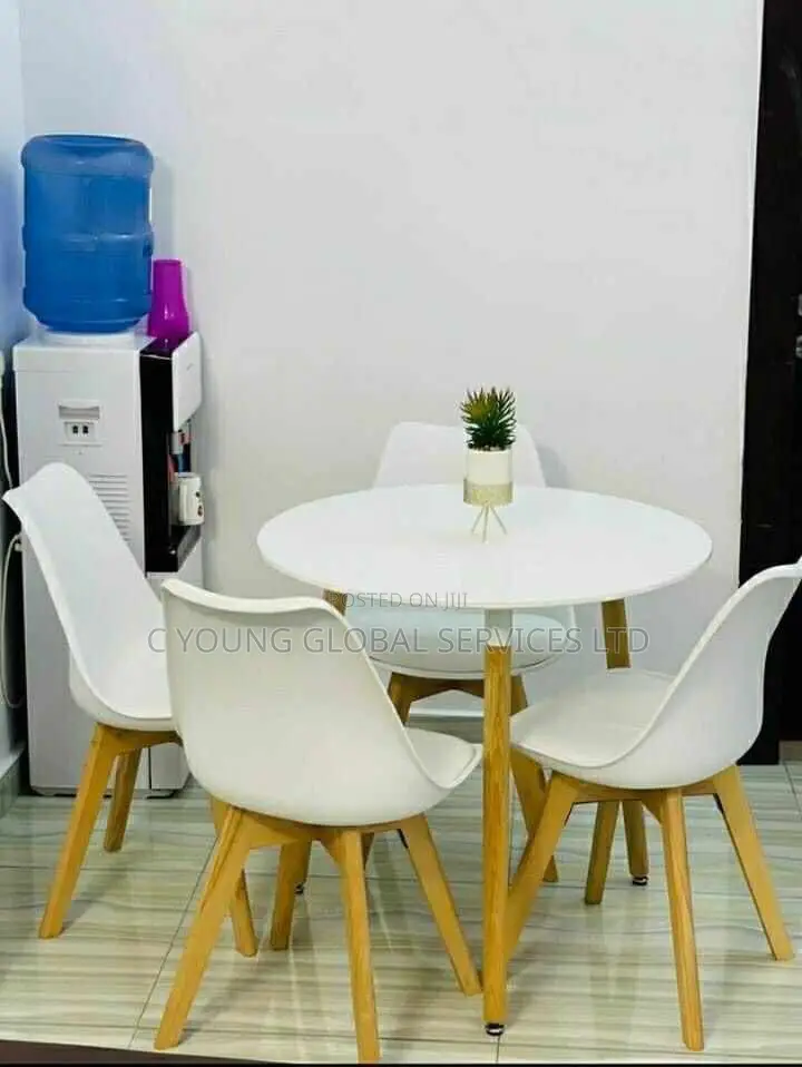 Restaurants Table With the Chair High Quality