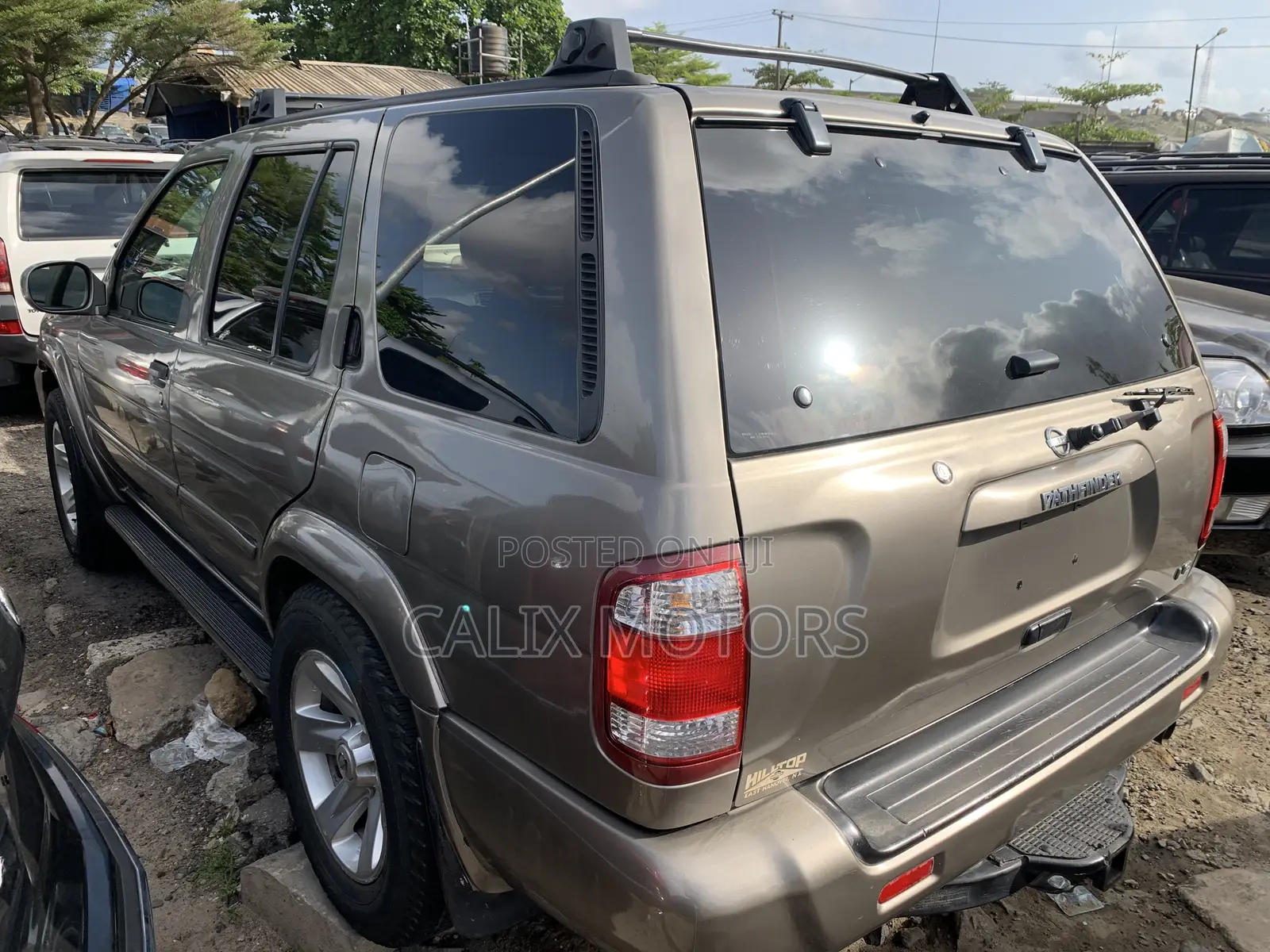 Nissan Pathfinder 2003 Gray