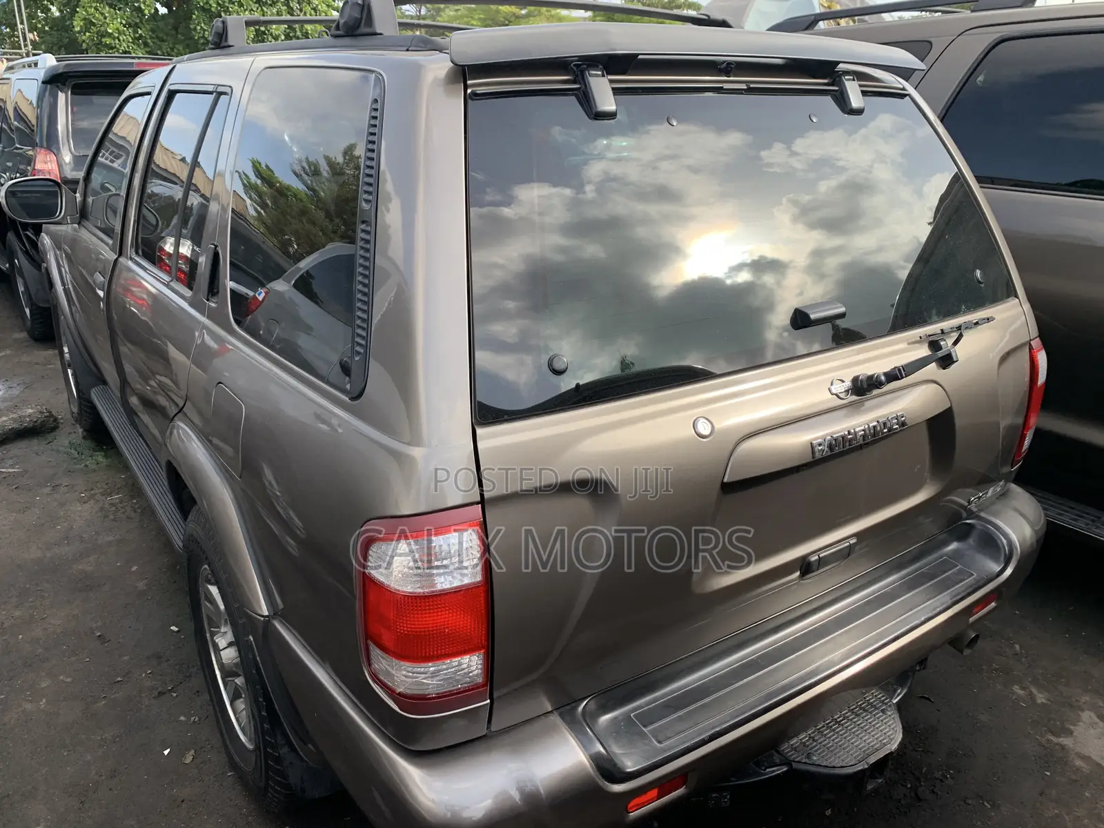 Nissan Pathfinder 2003 Gray