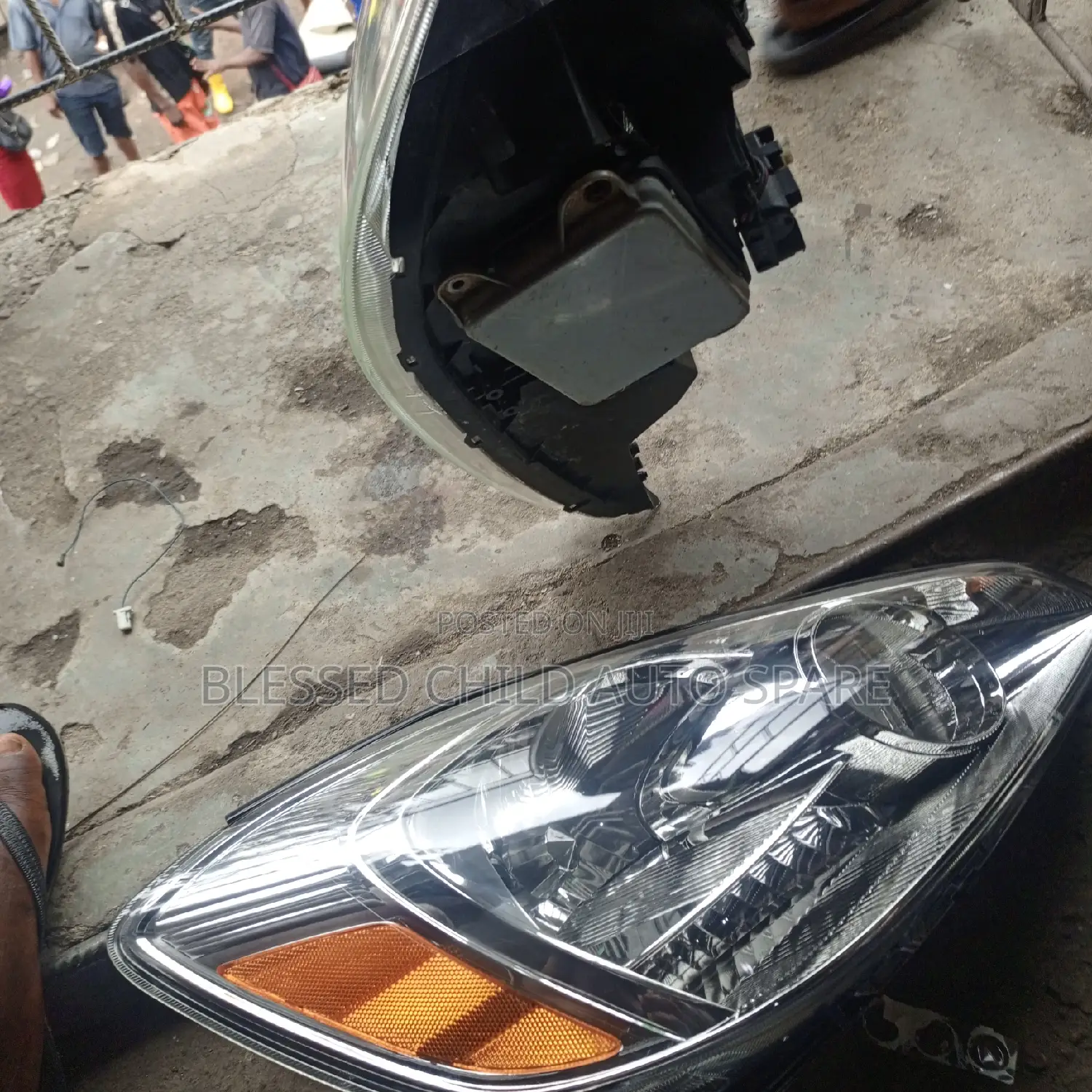 Headlamp Toyota Sienna 2005 Charger Type