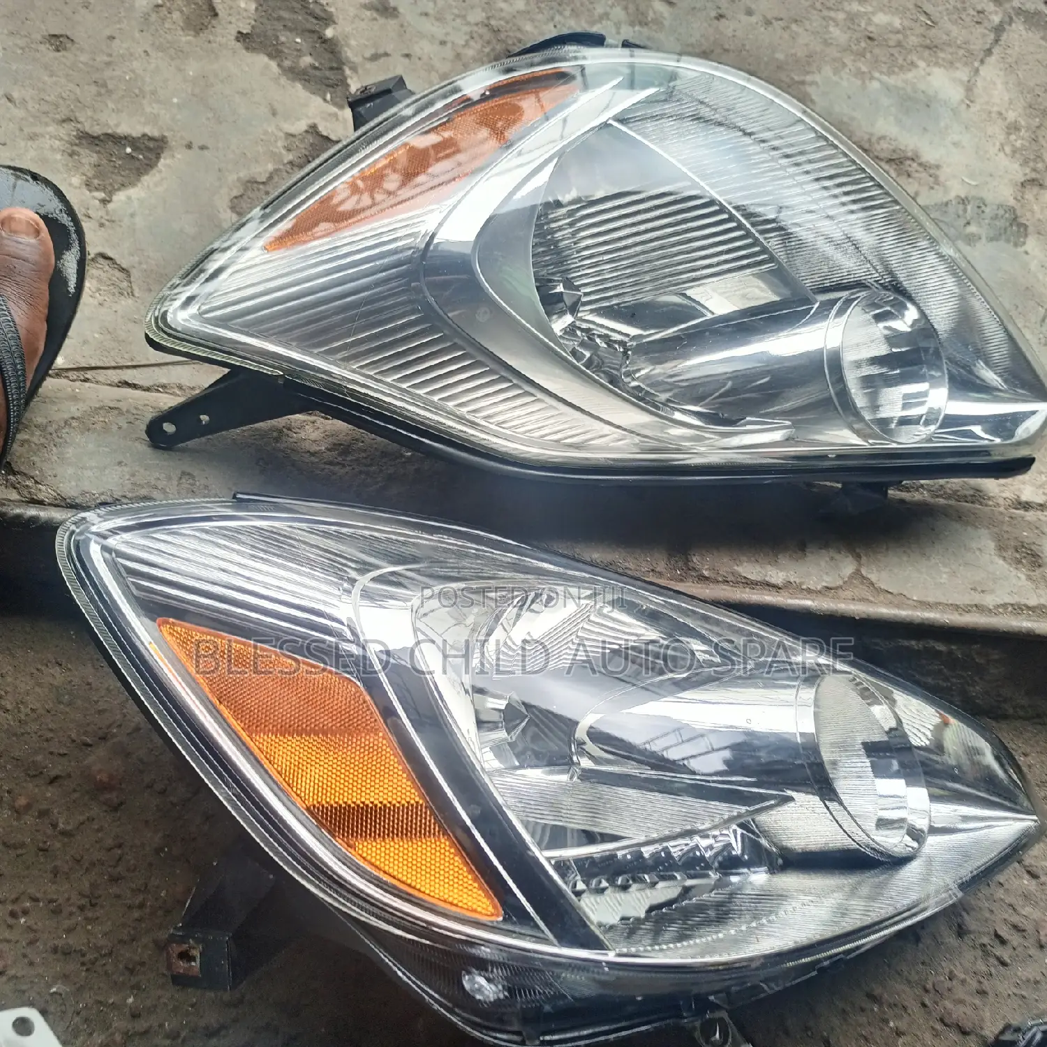 Headlamp Toyota Sienna 2005 Charger Type