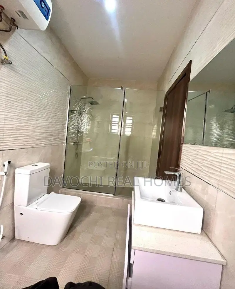 3bdrm Apartment in Lekki Phase One for rent