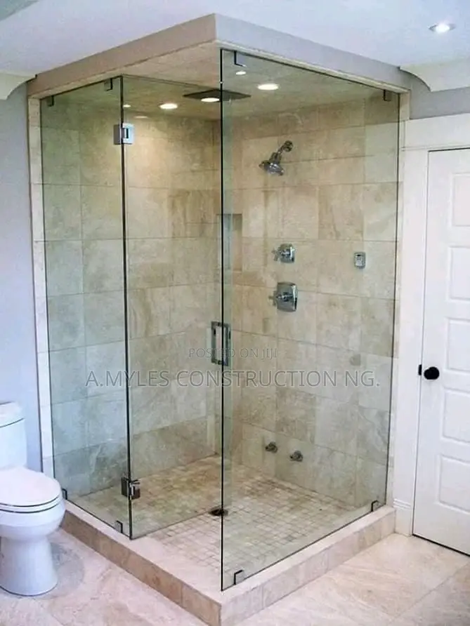 90*90 Thickness Shower Cubicles Tampered