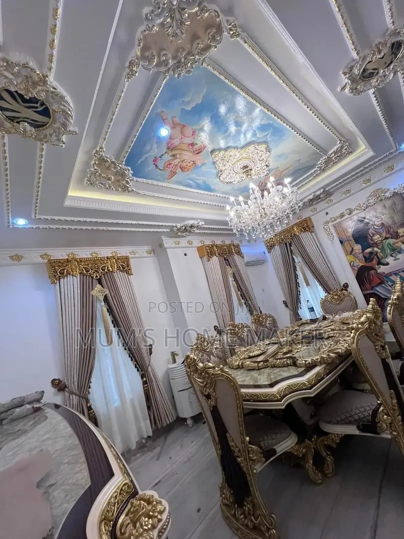 Royal Pop Installation