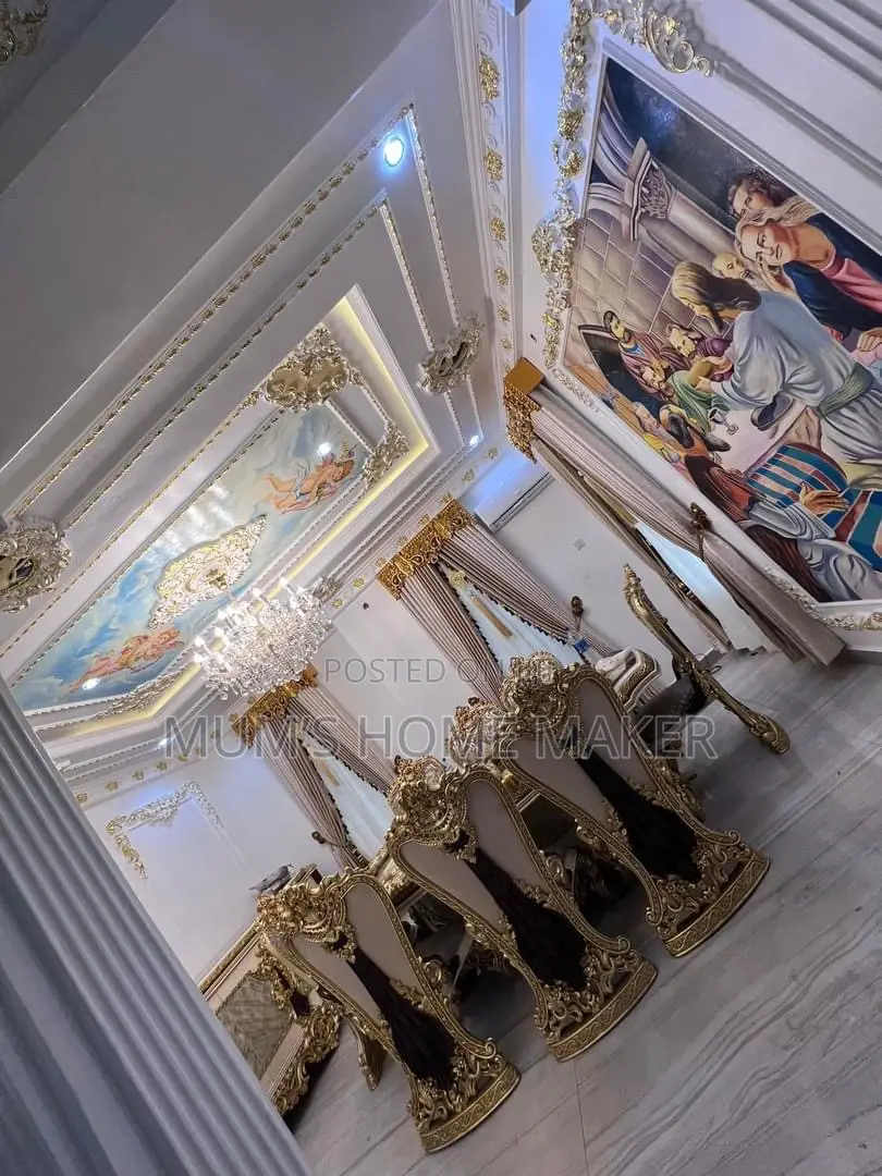 Royal Pop Installation