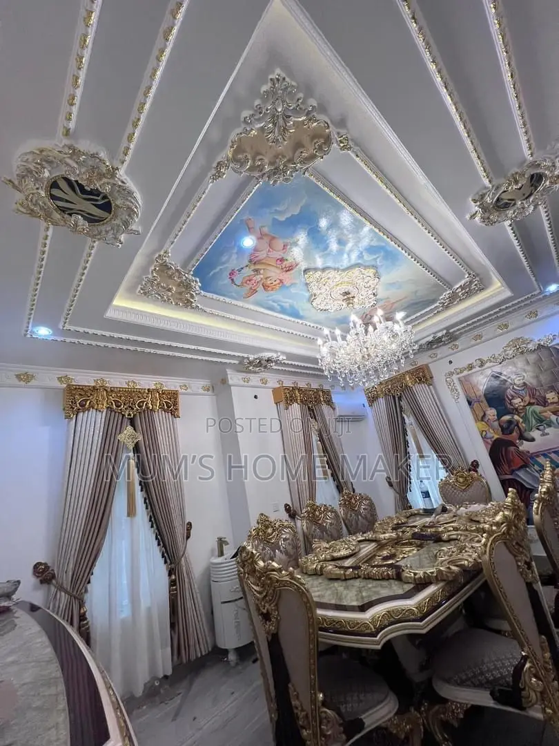 Royal Pop Installation