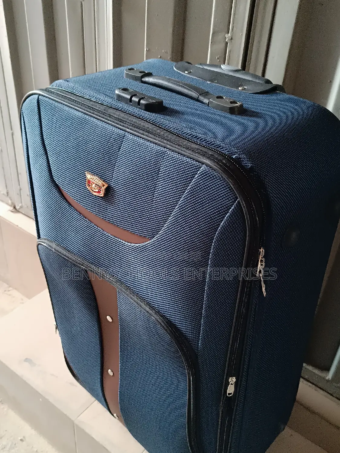 Big Dark Blue Two Wheels Swiss Polo Travelling Luggage Box