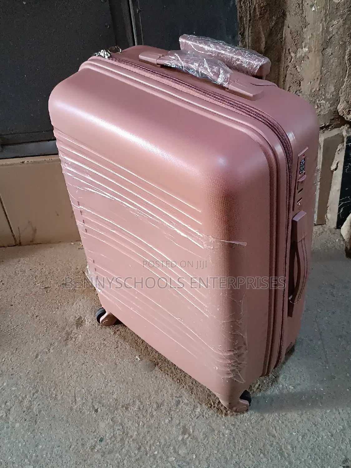 Small Unbreakable Elastic Rubber Travelling Luggage Box