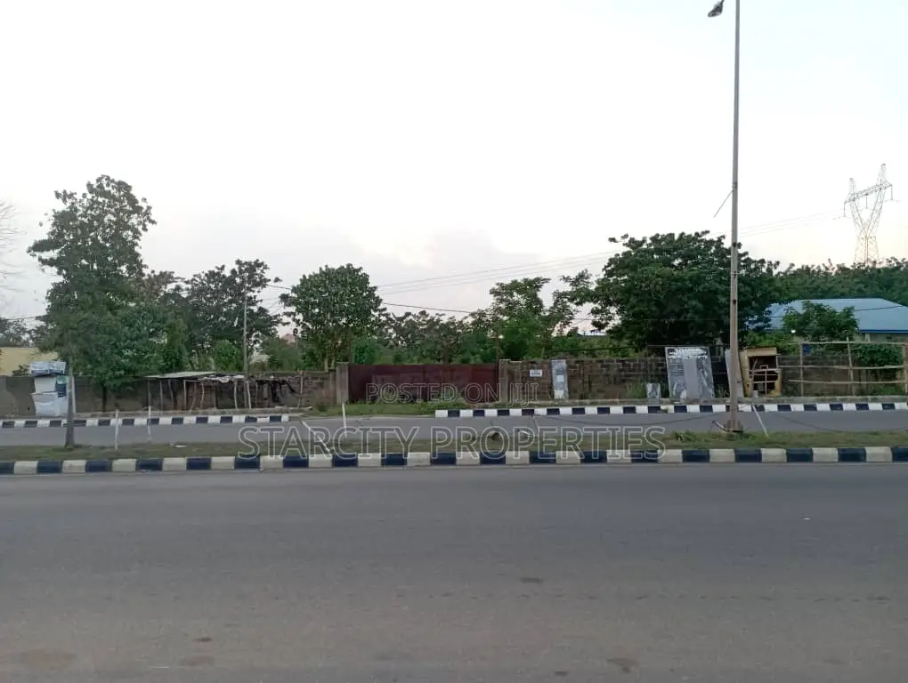 20plots of Land With C of O Along Abiola Express Near NNPC