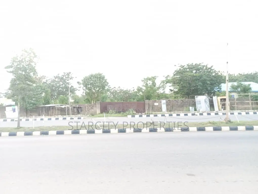 20plots of Land With C of O Along Abiola Express Near NNPC