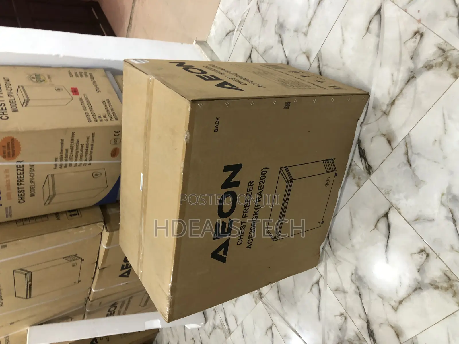 Aeon Chest Freezer (200litre) Silver