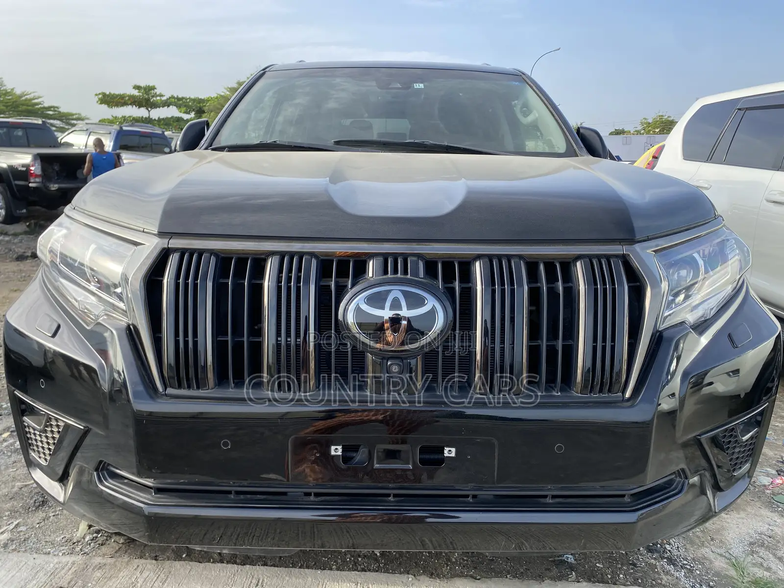 Toyota Land Cruiser Prado 2022 Black