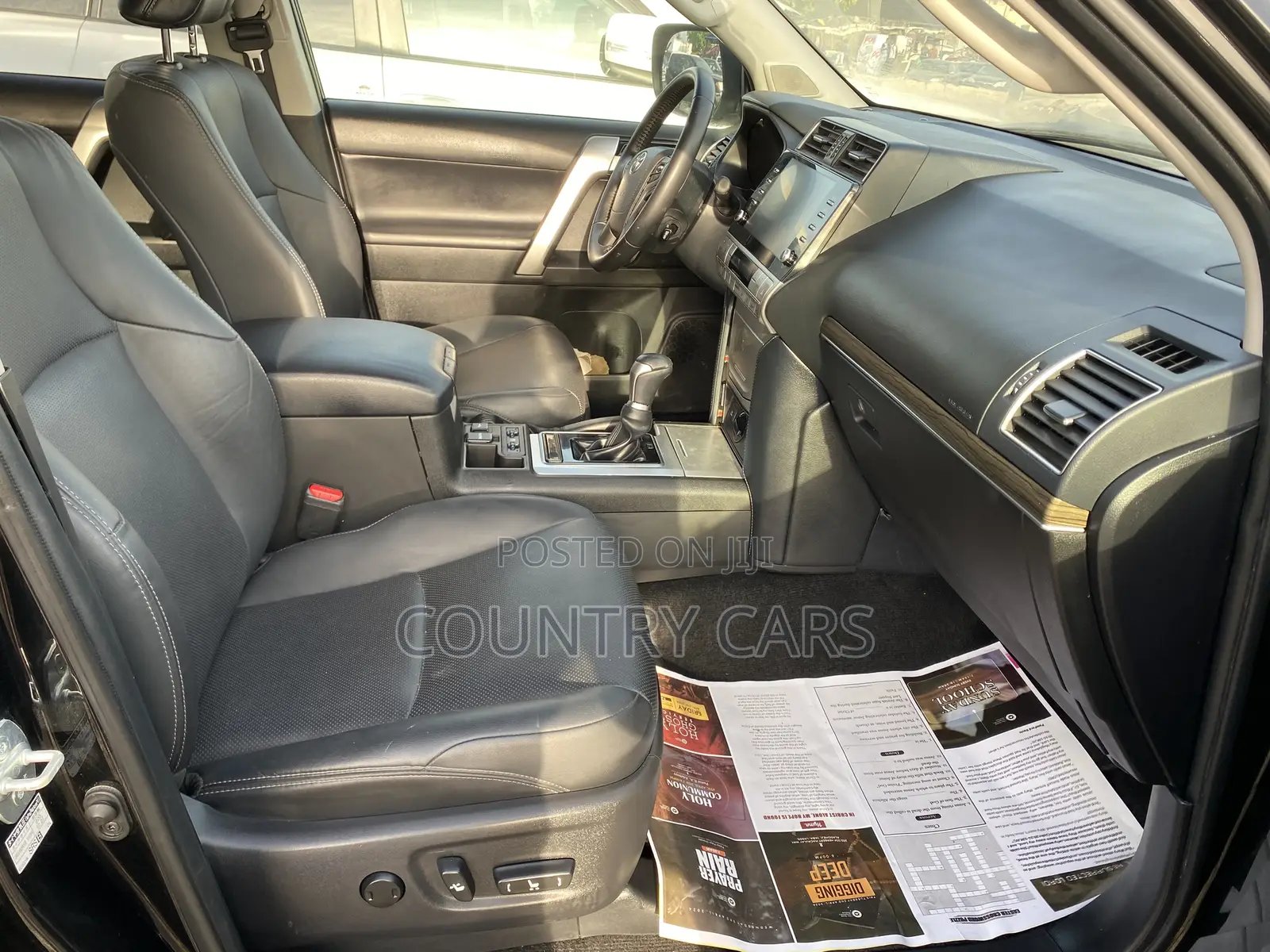 Toyota Land Cruiser Prado 2022 Black