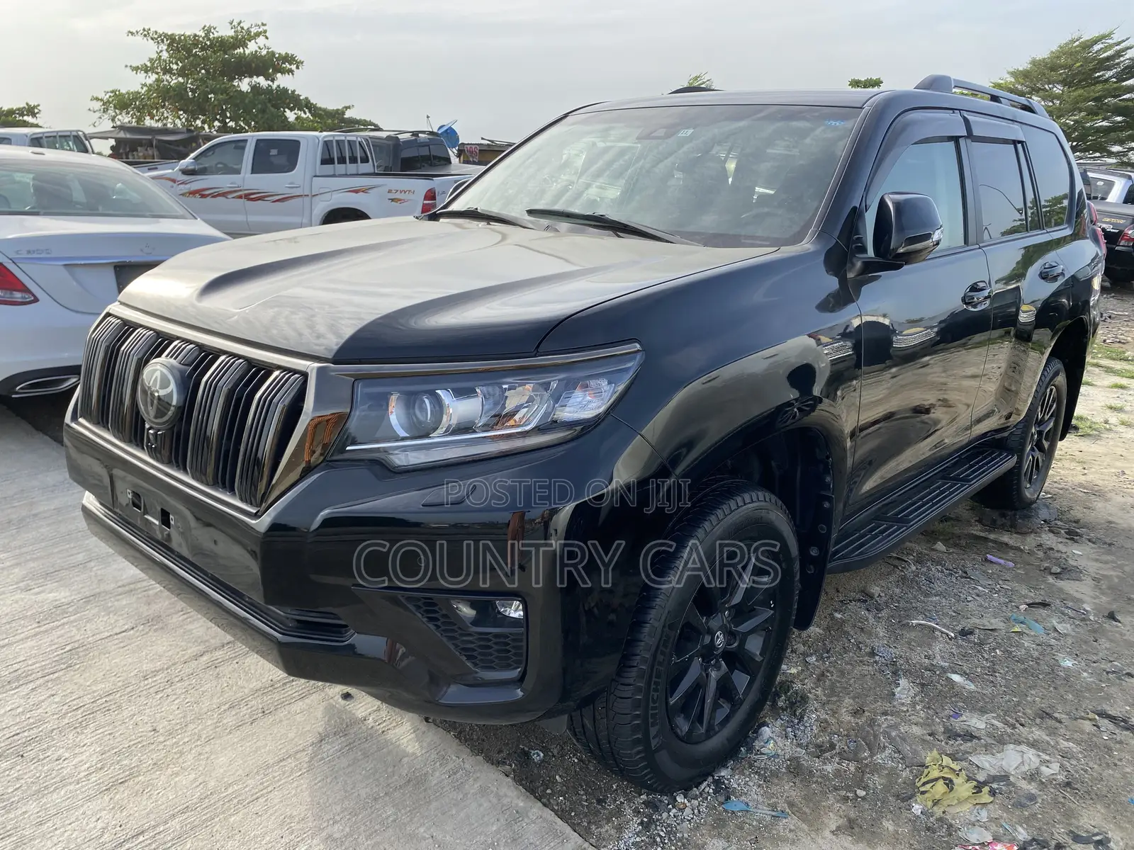 Toyota Land Cruiser Prado 2022 Black