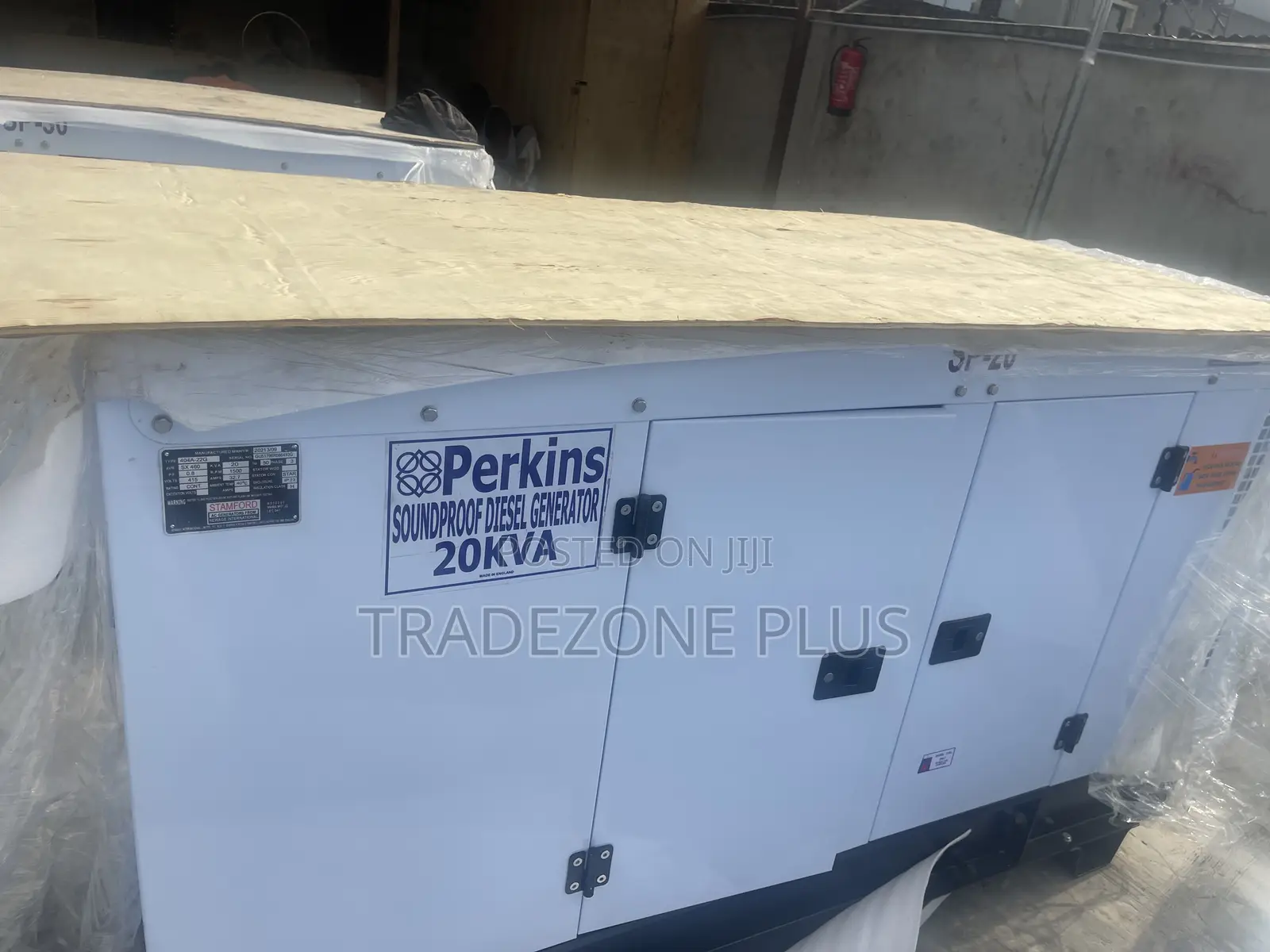 Noiseless Perkins DIESEL Soundproof Generator