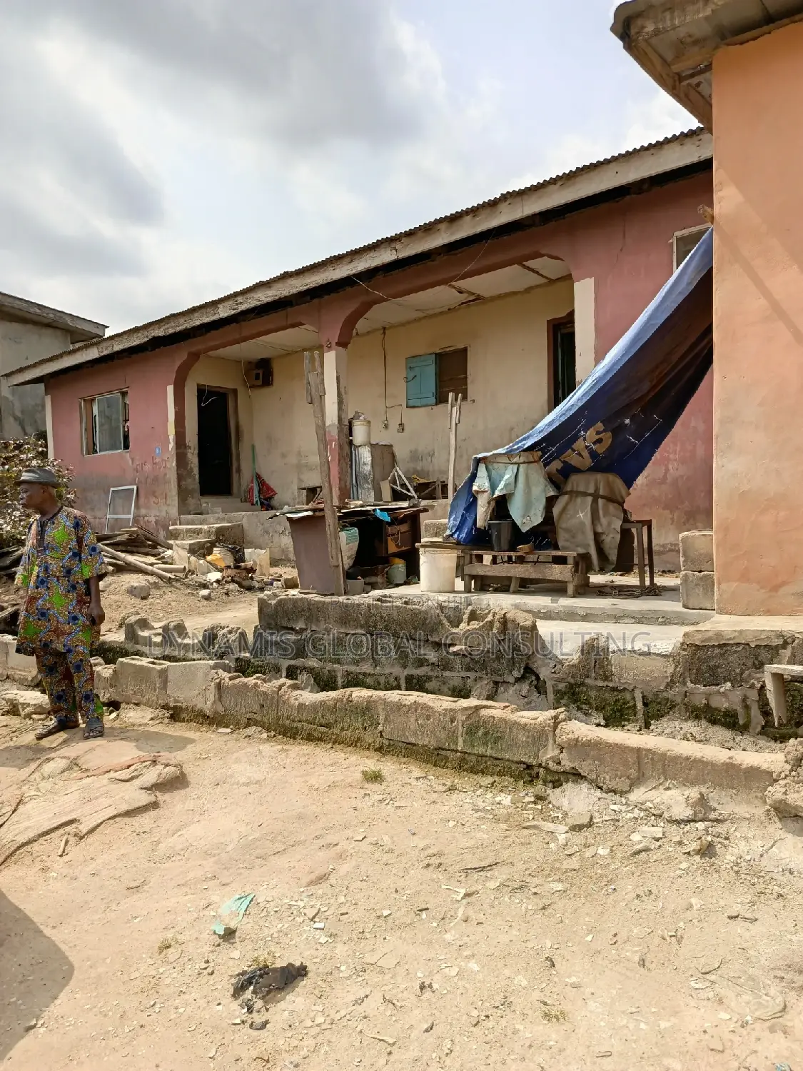 3bdrm Bungalow in Omole Phase 2 for sale