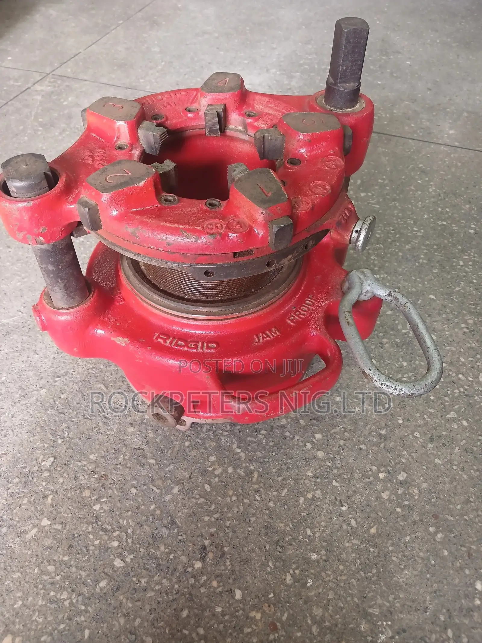 Ridgid Receding Geared Threader: 141, for 2 1⁄2" to 4" Pipe