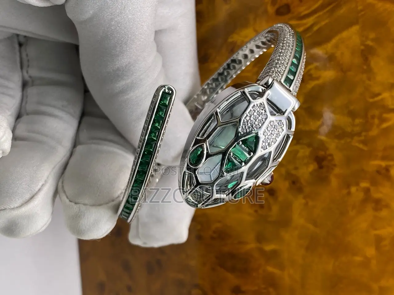 Original Bvlgari Green Ladies Silver and Green Gem Chain
