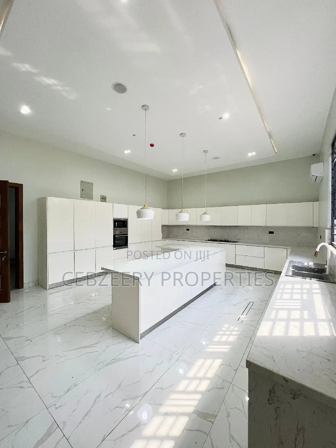 5bdrm Duplex in Ikoyi for sale