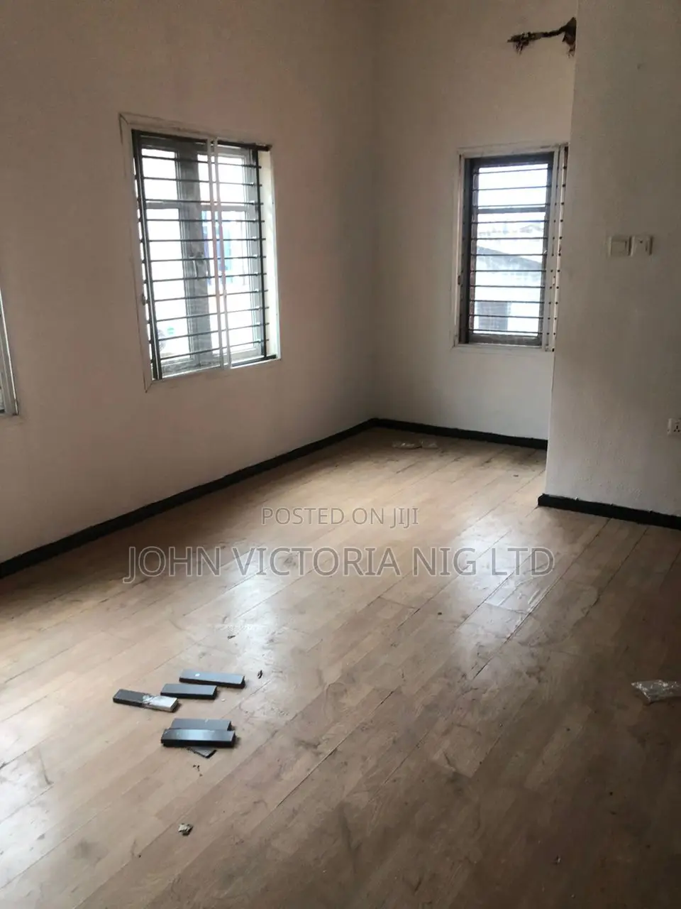 7bdrm Duplex in Omole Phase 2 for sale